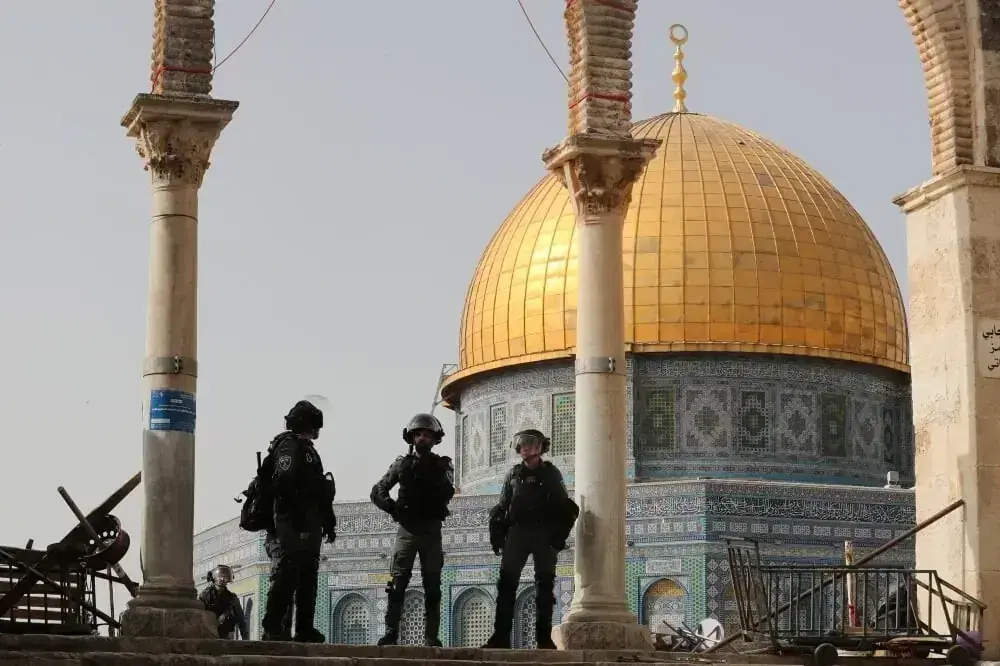 Israeli minister storms Al Aqsa Mosque again amid restrictions on worshippers